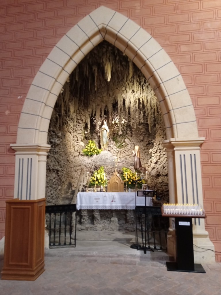 Foto: Capilla de la Virgen de Lourdes - Calatayud (Zaragoza), España