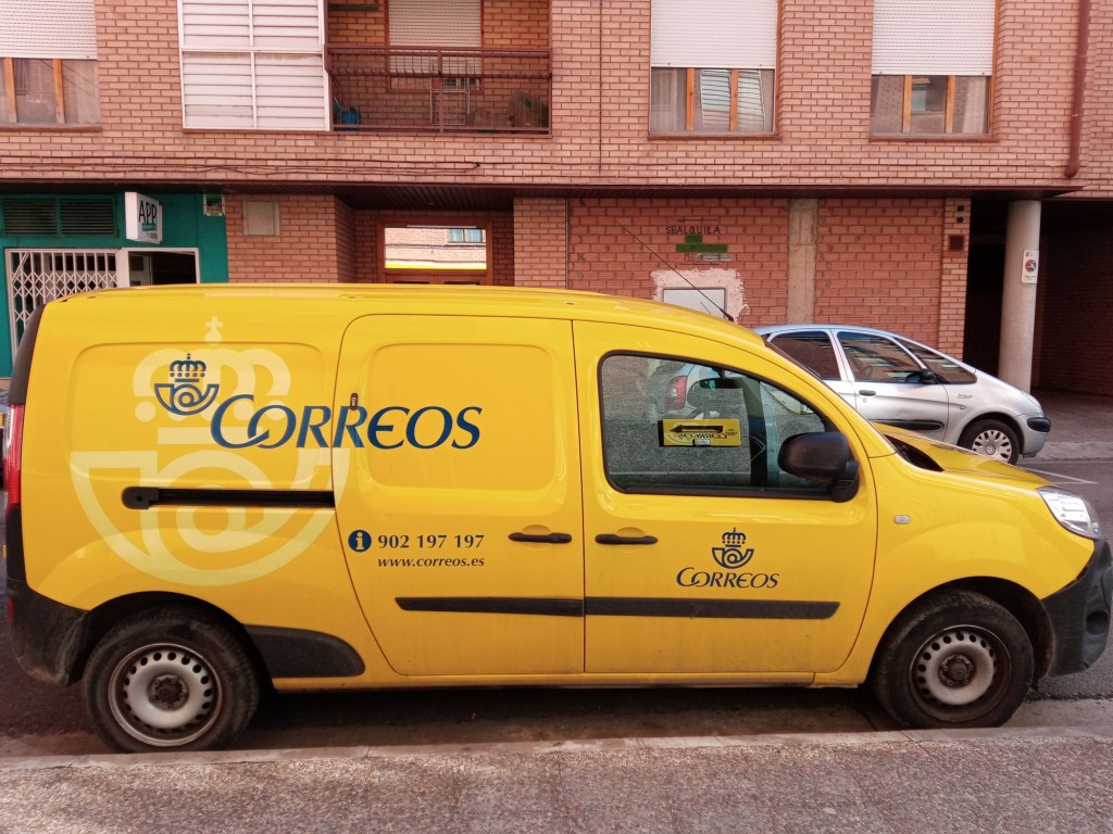 Foto: Vehículo de Correos - Calatayud (Aragón), España