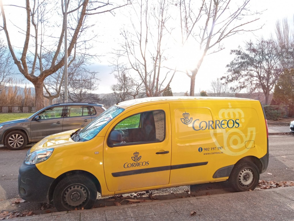 Foto: Vehículo de Correos - Calatayud (Aragón), España
