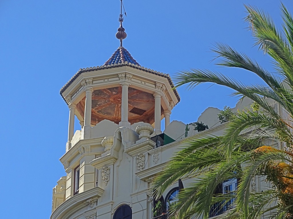 Foto: Templete Edificio Pintor Salvador Abril - Valencia (Comunidad Valenciana), España