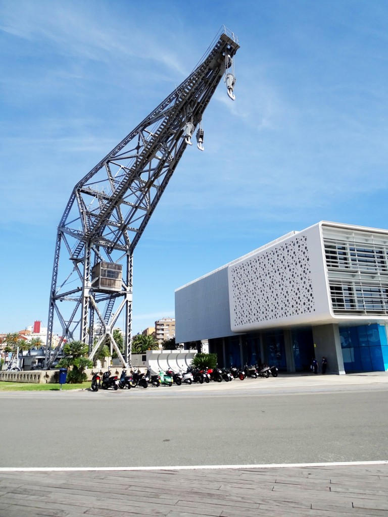 Foto: Antigua grua portuaria - Valencia (Comunidad Valenciana), España