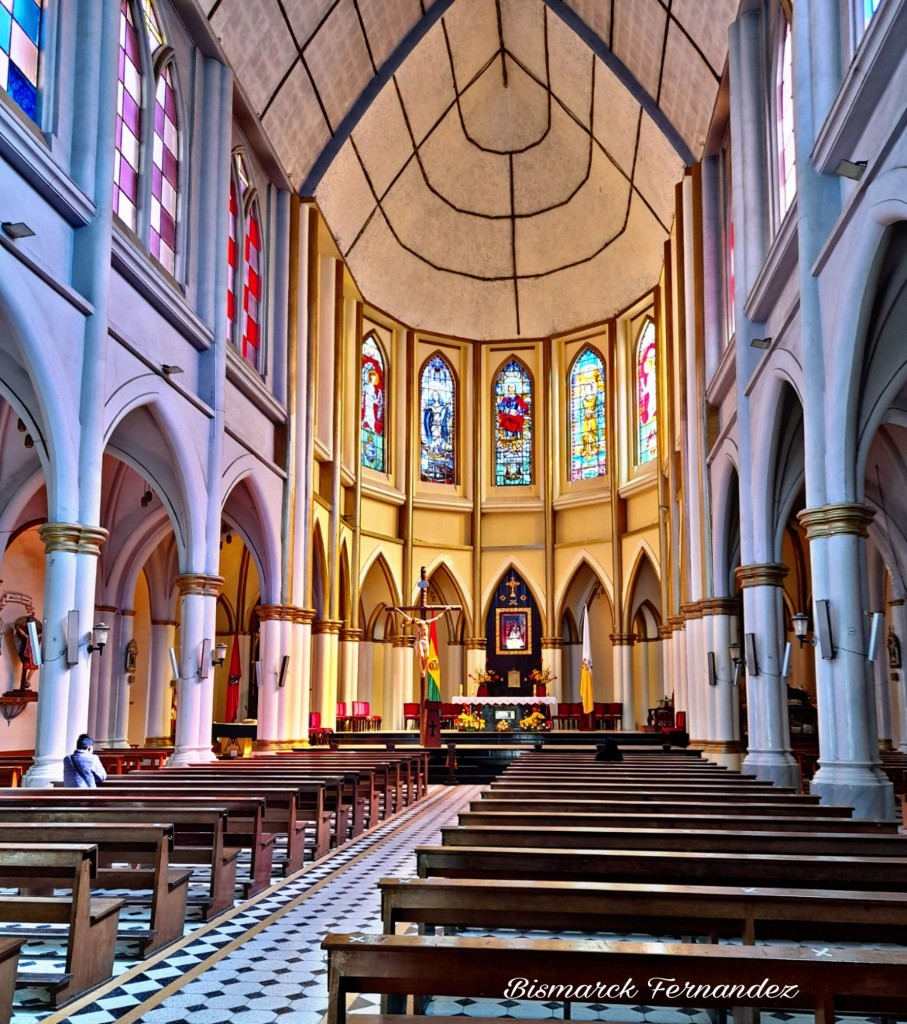 Foto: Interior de la Catedral - Ciudad de Oruro (Oruro), Bolivia