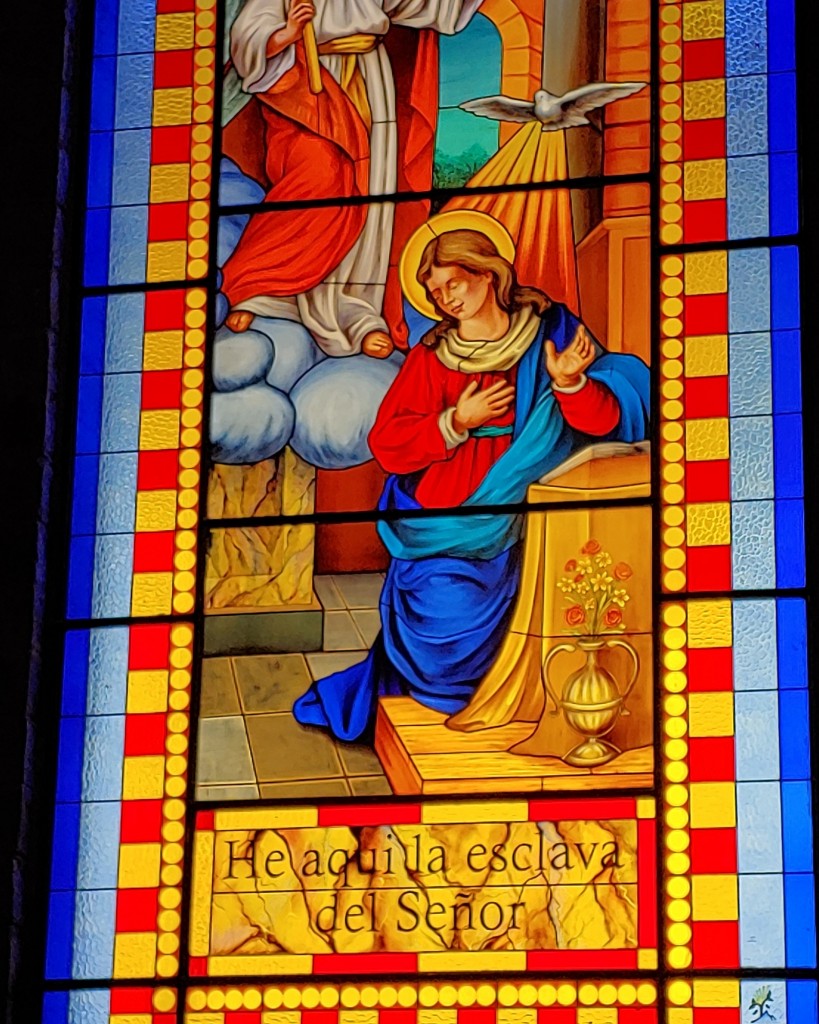 Foto: Vitrales de la iglesia - Otuzco (La Libertad), Perú