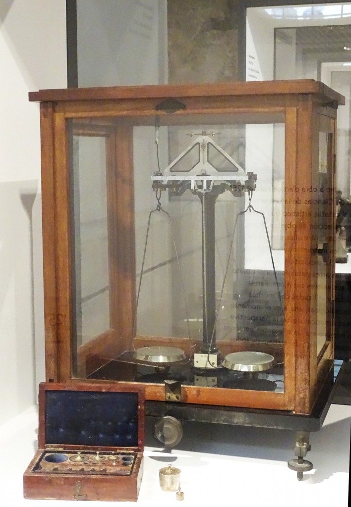 Foto: Balanza de precisión - Valencia (Comunidad Valenciana), España