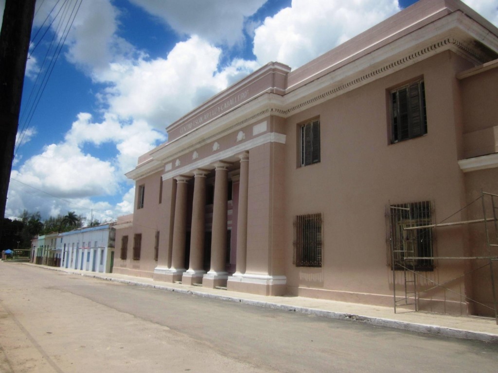 Foto: Escuela Primaria José de La Luz y Caballero - Colón (Matanzas), Cuba