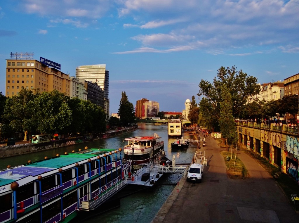 Foto: Donaukanal - Wien (Vienna), Austria