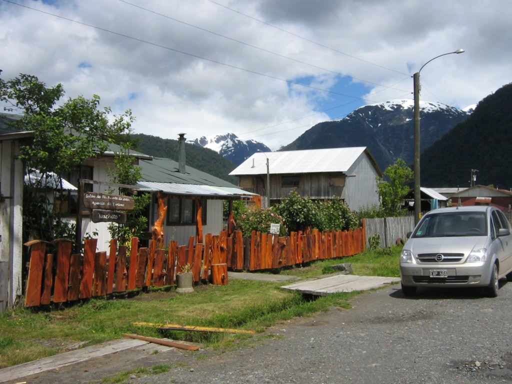 Foto: Pueblo Patagónico - Santa Lucía (Los Lagos), Chile
