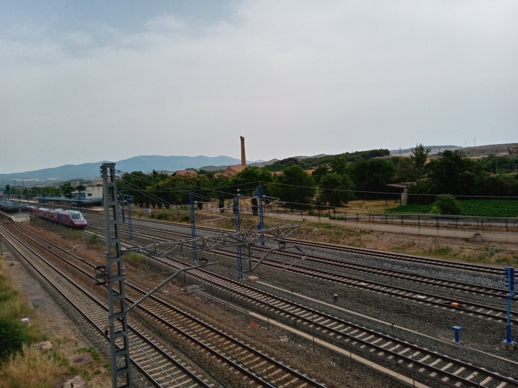 Foto: Paso del AVLO - Calatayud (Zaragoza), España
