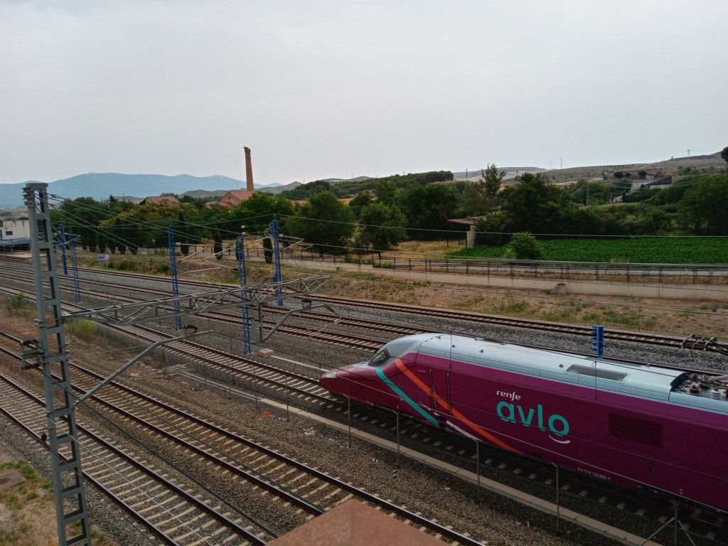 Foto: Paso del AVLO - Calatayud (Zaragoza), España