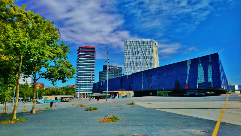Foto: Plaça Leonardo da Vinci - Barcelona (Cataluña), España