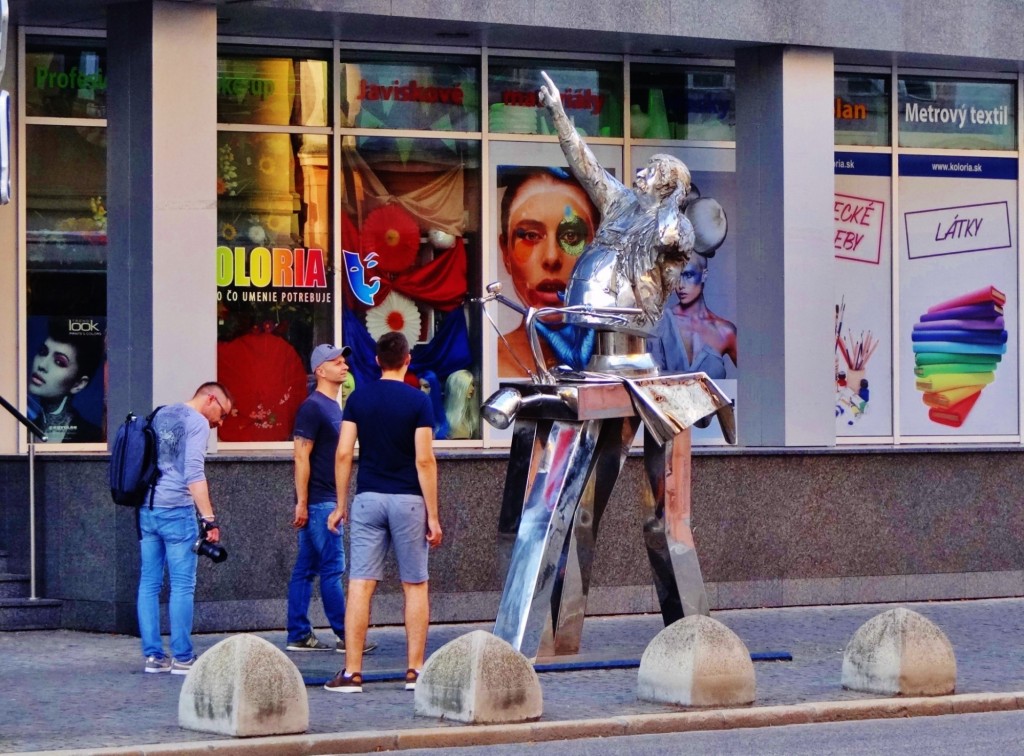 Foto: Socha Júliusa Satinského - Bratislava (Bratislavský), Eslovaquia