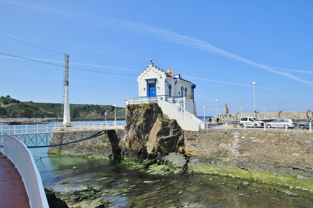 Foto: Puerto - Luarca (Asturias), España