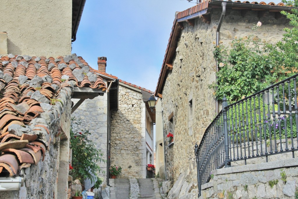 Foto: Vista del pueblo - Sotres (Asturias), España