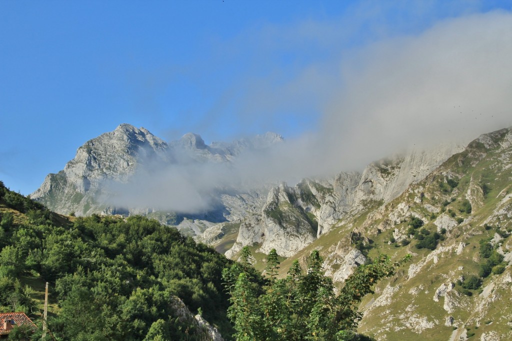 Foto: Paisaje - Sotres (Asturias), España