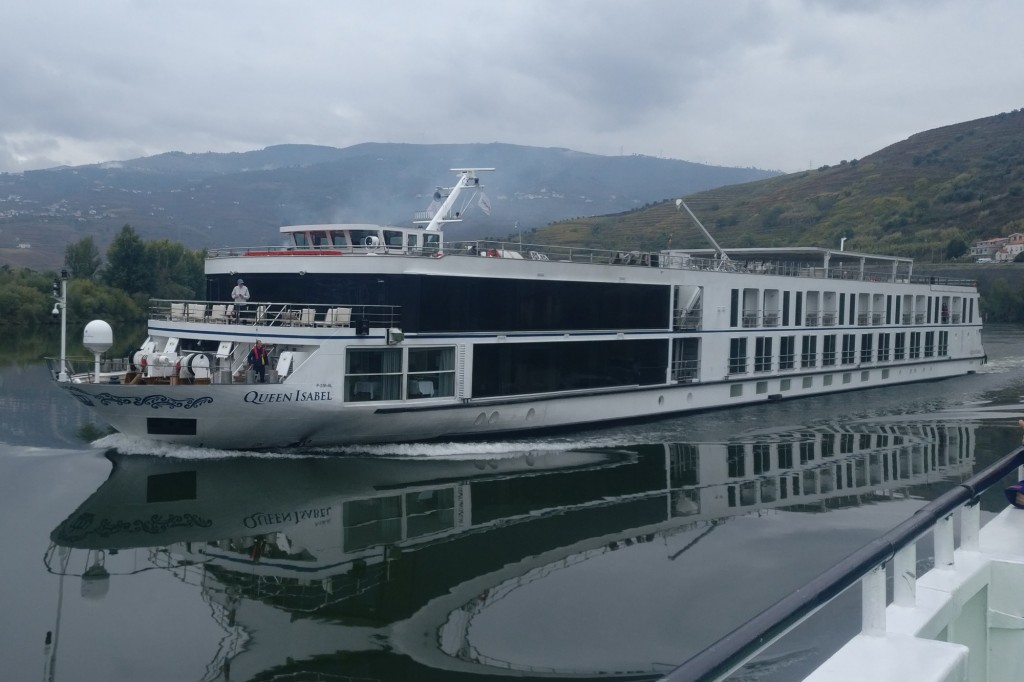Foto: Barco Turistico do Rio Douro - Régua, Portugal