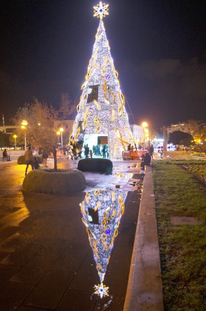 Foto: EL árbol de Navidad y su reflejo - Palma (Illes Balears), España