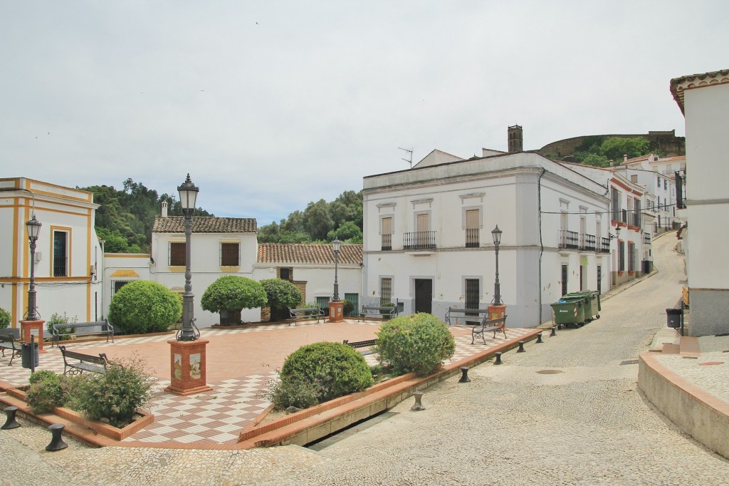 Foto: Vista del pueblo - Almonáster la Real (Huelva), España