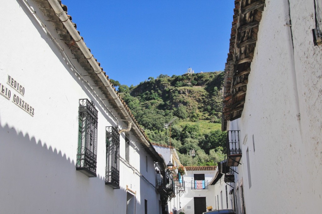 Foto: Vista del pueblo - Alájar (Huelva), España