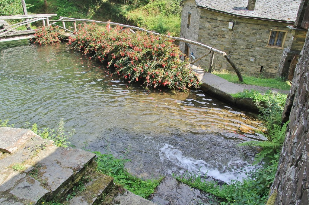 Foto: Conjunto etnográfico Os Teixois - Taramundi (Asturias), España
