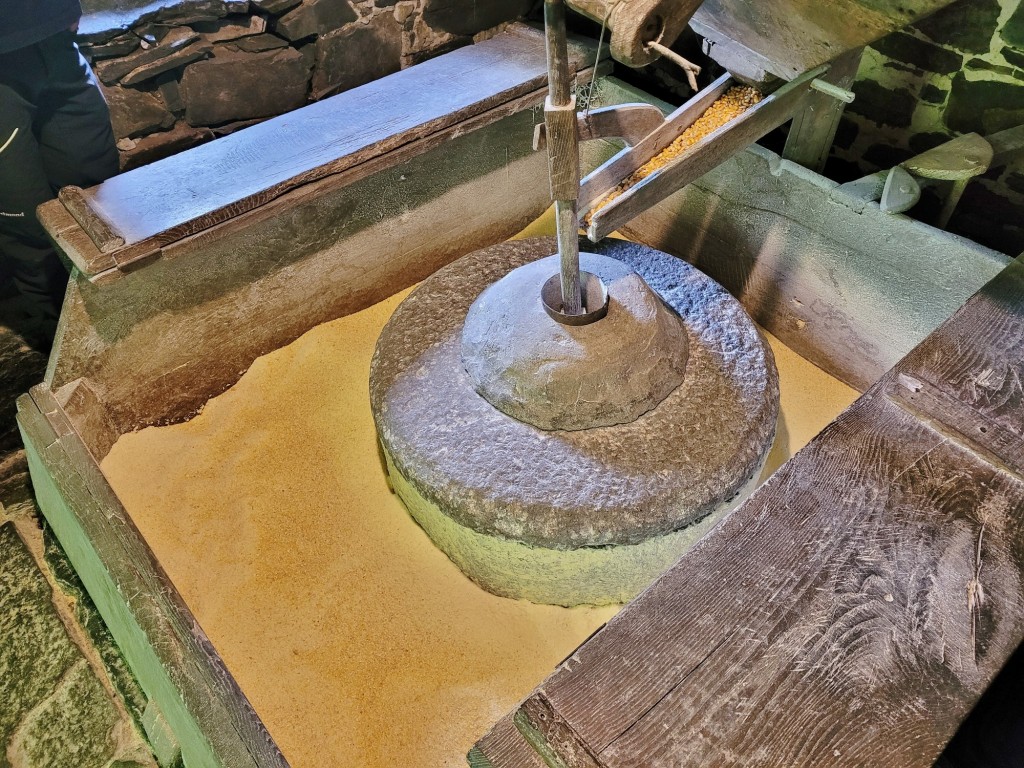 Foto: Conjunto etnográfico Os Teixois - Taramundi (Asturias), España