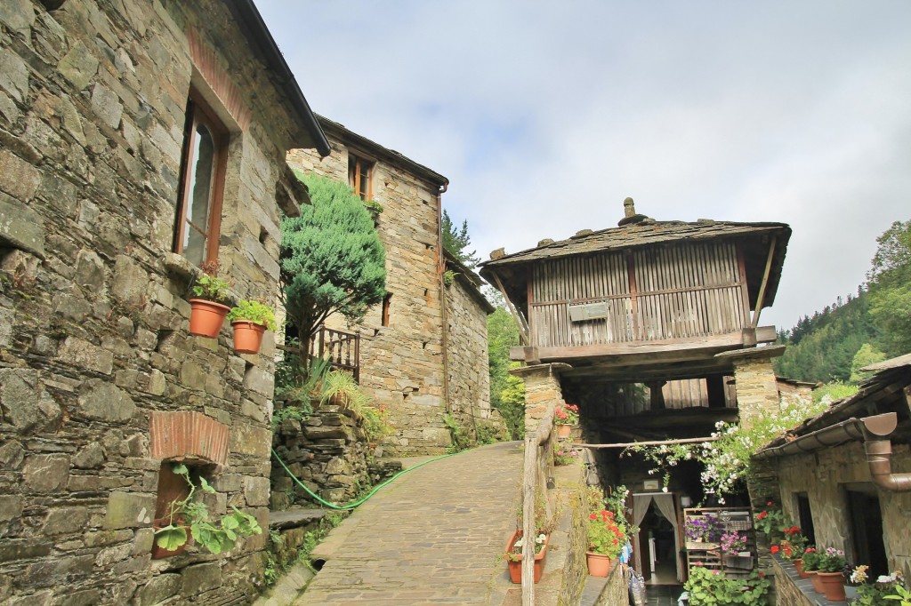 Foto: Conjunto etnográfico Os Teixois - Taramundi (Asturias), España