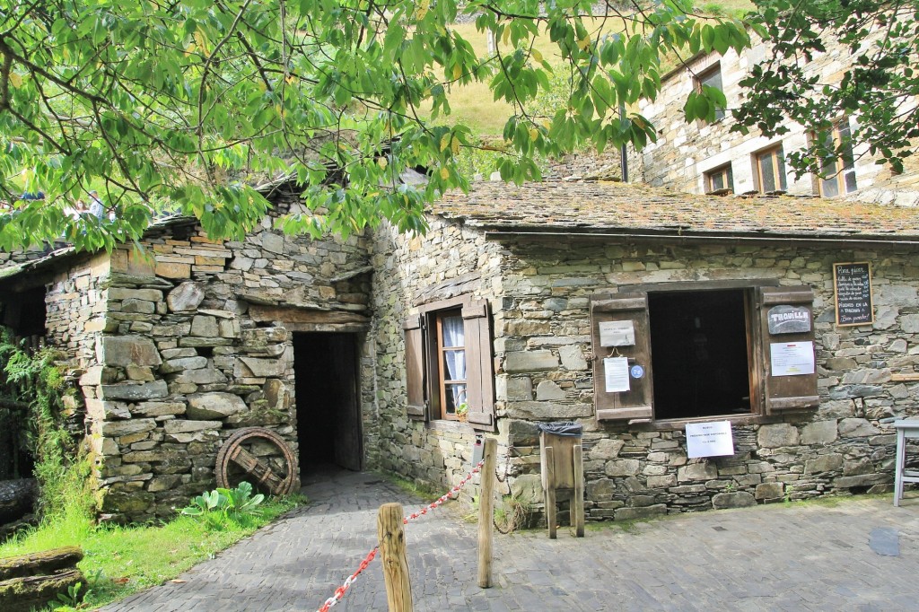 Foto: Conjunto etnográfico Os Teixois - Taramundi (Asturias), España