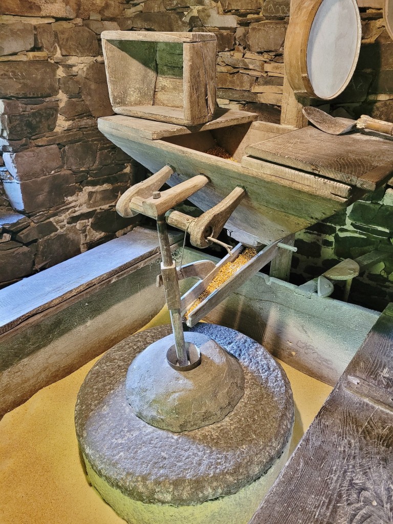 Foto: Conjunto etnográfico Os Teixois - Taramundi (Asturias), España