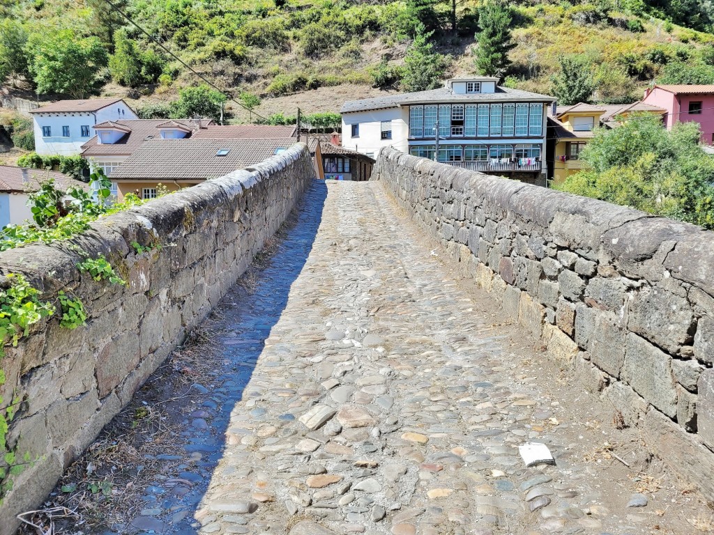 Foto: Puente medieval - Corias (Asturias), España