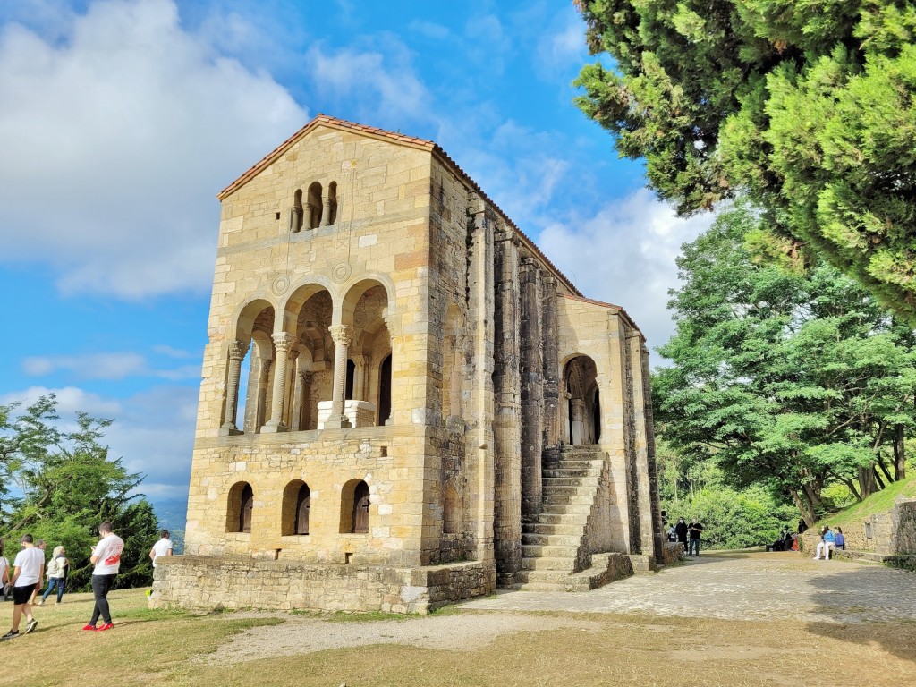 Foto: Santa María del Naranjo - Oviedo (Asturias), España