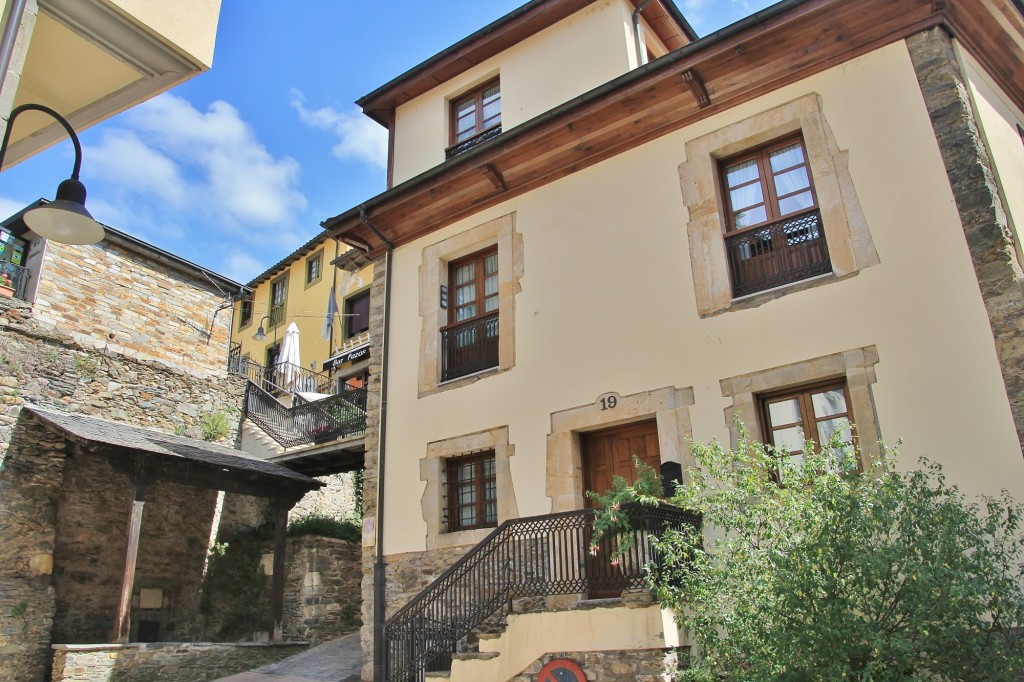 Foto: Centro histórico - Cangas del Narcea (Asturias), España