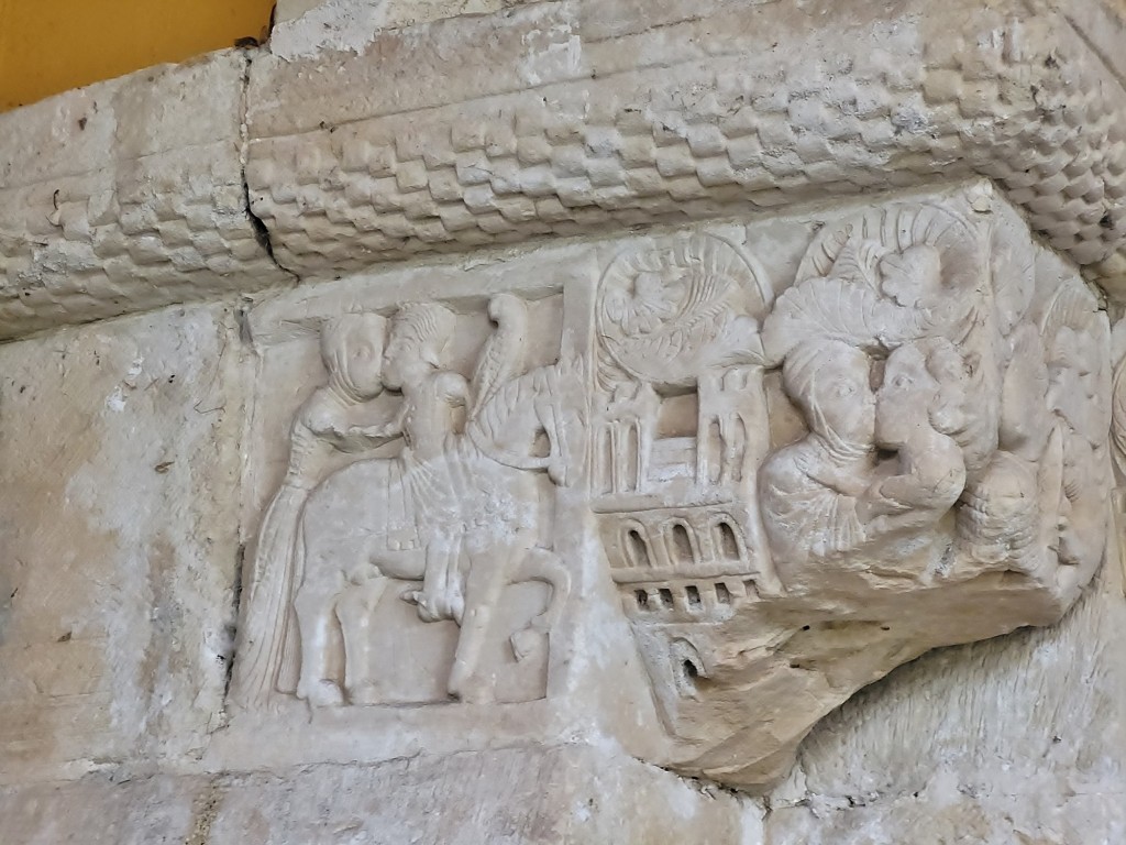 Foto: Monasterio de San Pedro - Villanueva de Cangas de Onís (Asturias), España