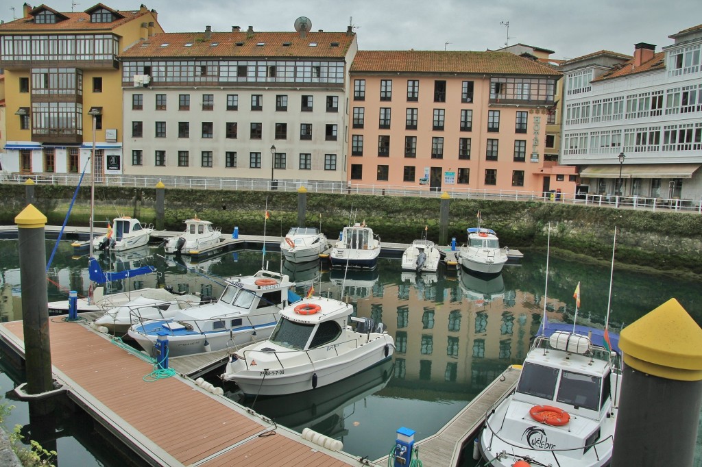 Foto: Centro histórico - Llanes (Asturias), España
