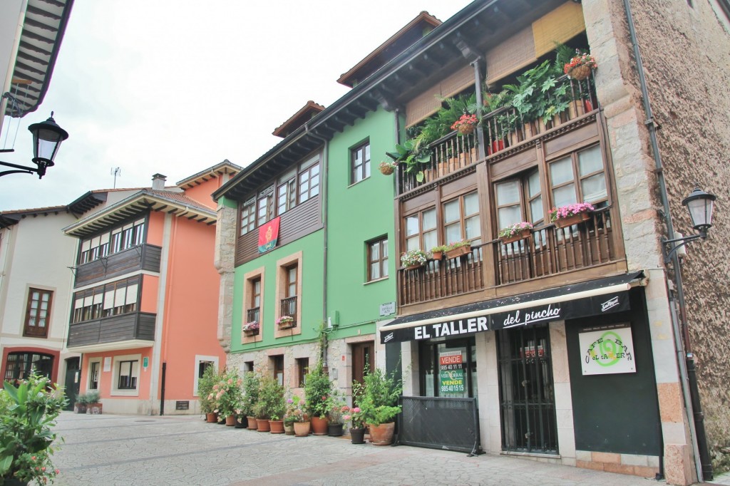 Foto: Centro histórico - Llanes (Asturias), España