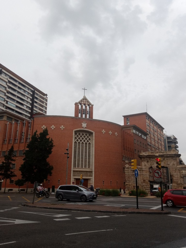 Foto: Puerta del Carmen y convento de las MM. Carmelitas - Zaragoza (Aragón), España