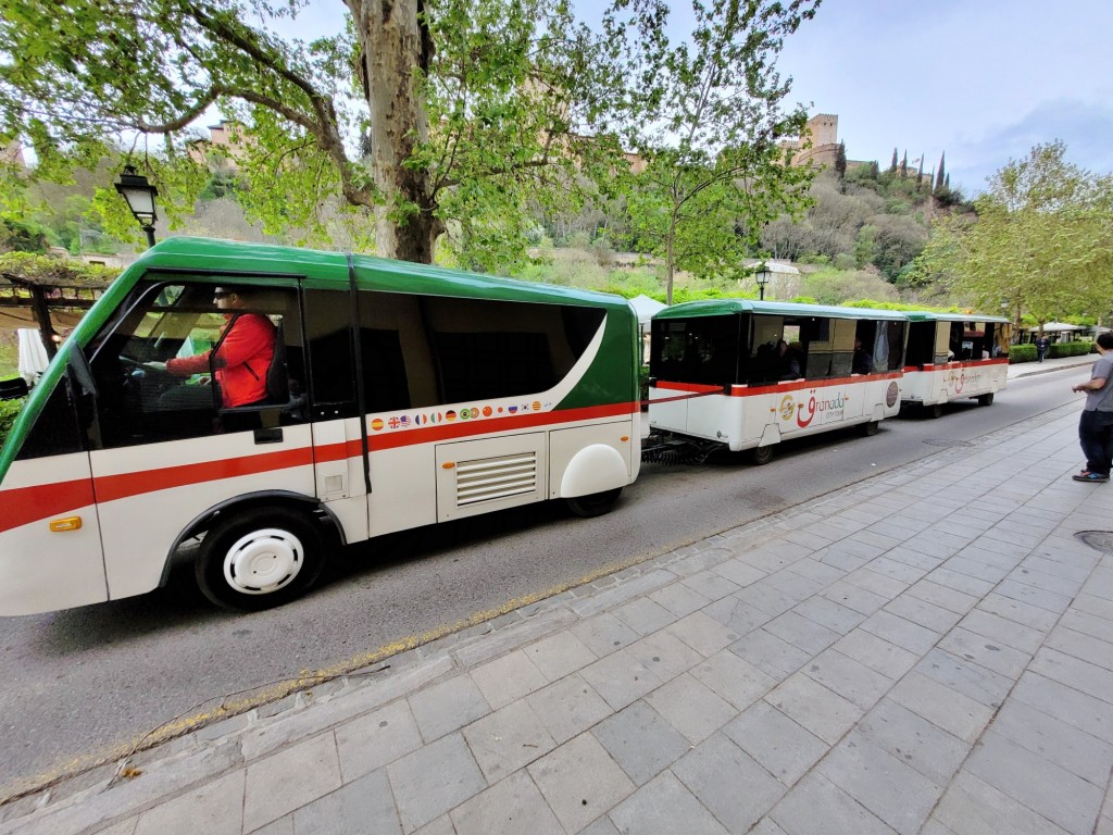 Foto: Bus turístico - Granada (Andalucía), España