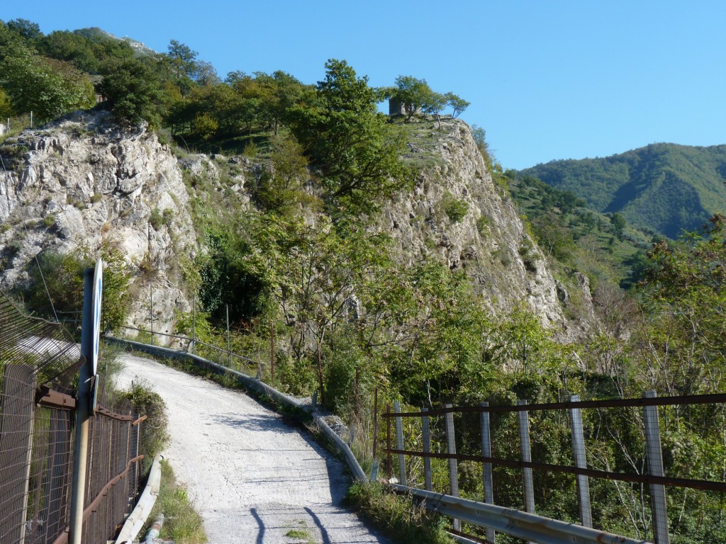 Foto: Puente sobre la autopista - Baronissi, Salerno (Campania), Italia