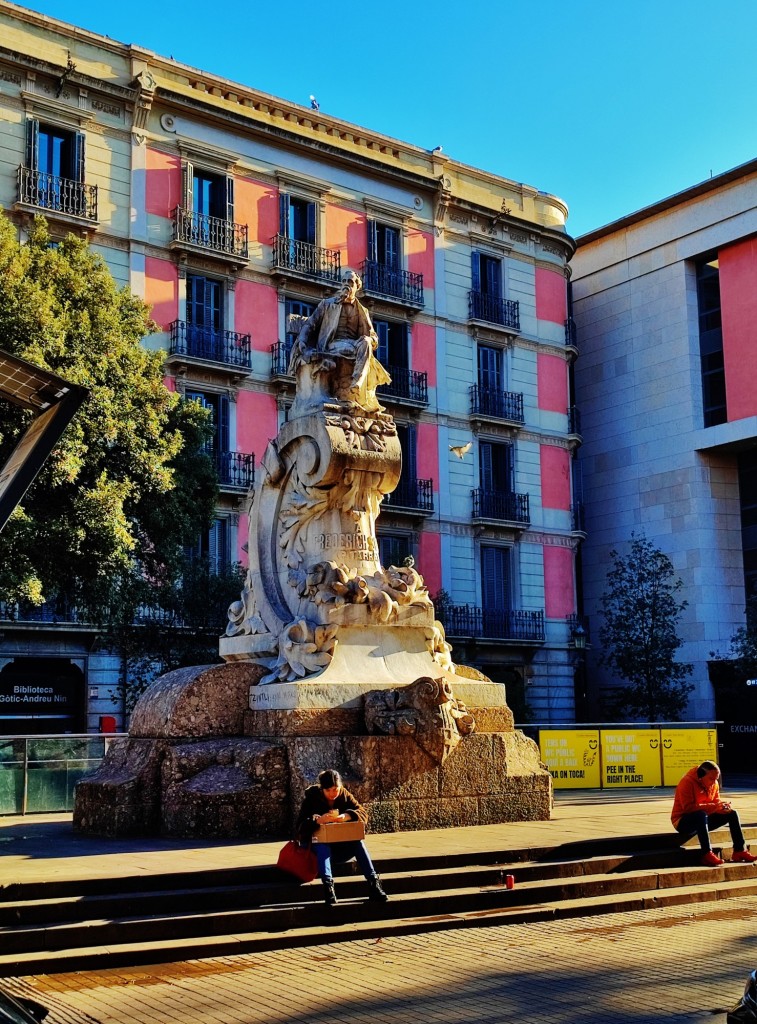 Foto: Monument a Pitarra - Barcelona (Cataluña), España