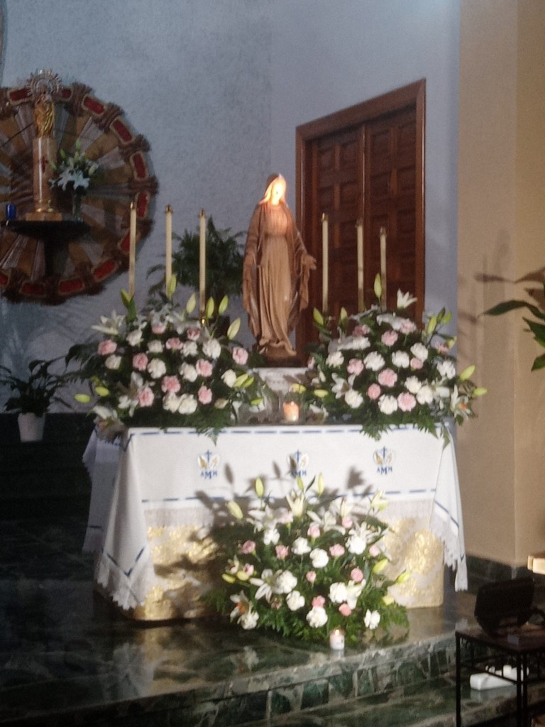 Foto: La Reina de Radio María en la parroquia de San Antonio - Calatayud (Zaragoza), España