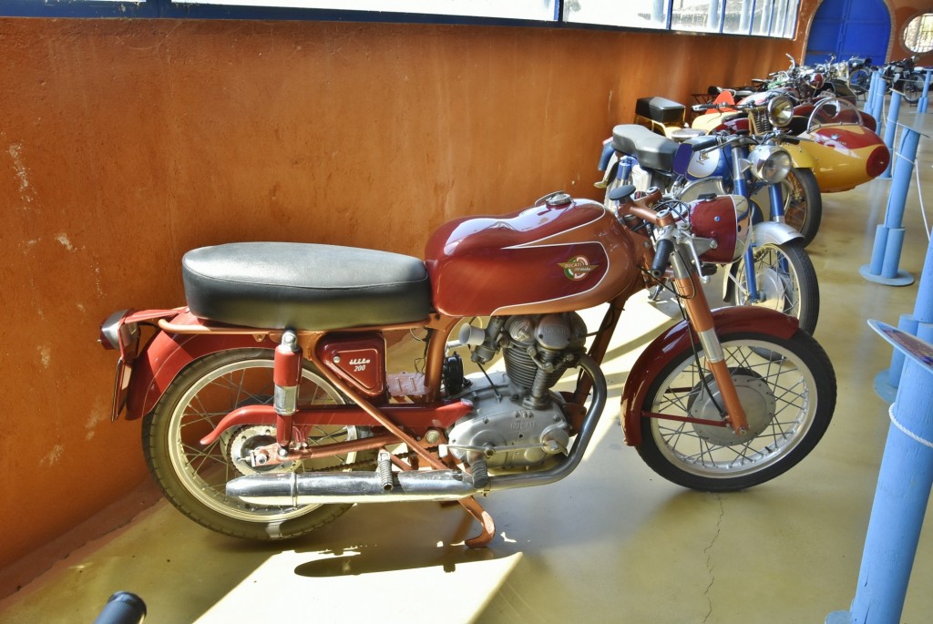 Foto: Museo de la moto y el coche clásico - Hervás (Cáceres), España