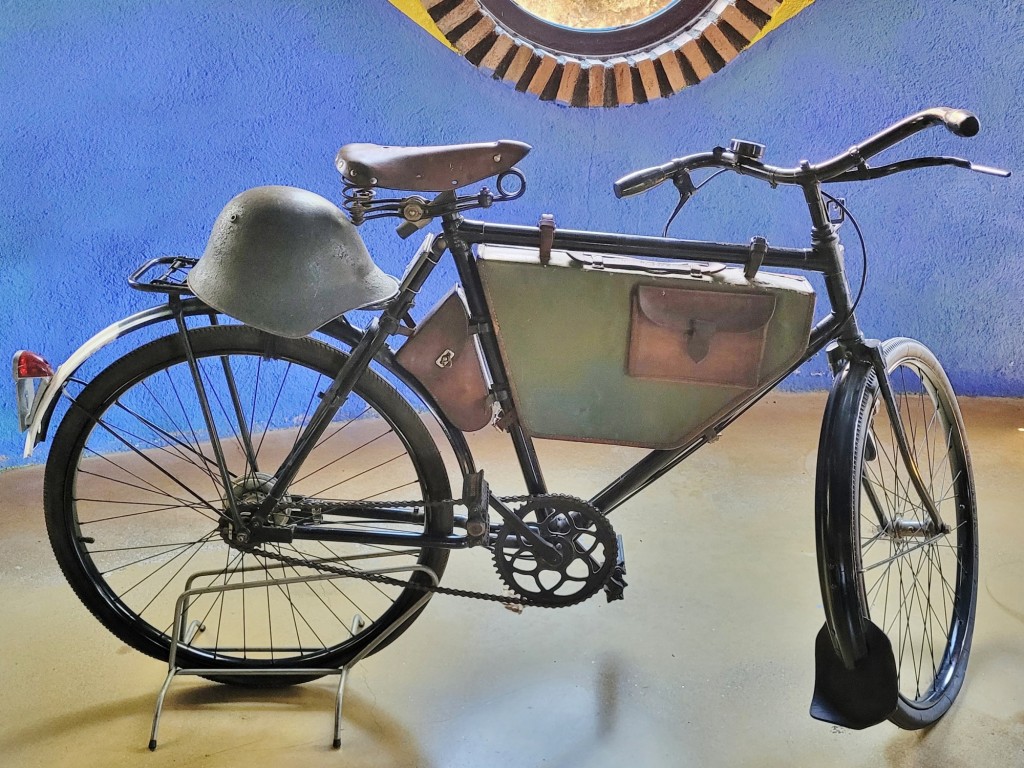 Foto: Museo de la moto y el coche clásico - Hervás (Cáceres), España