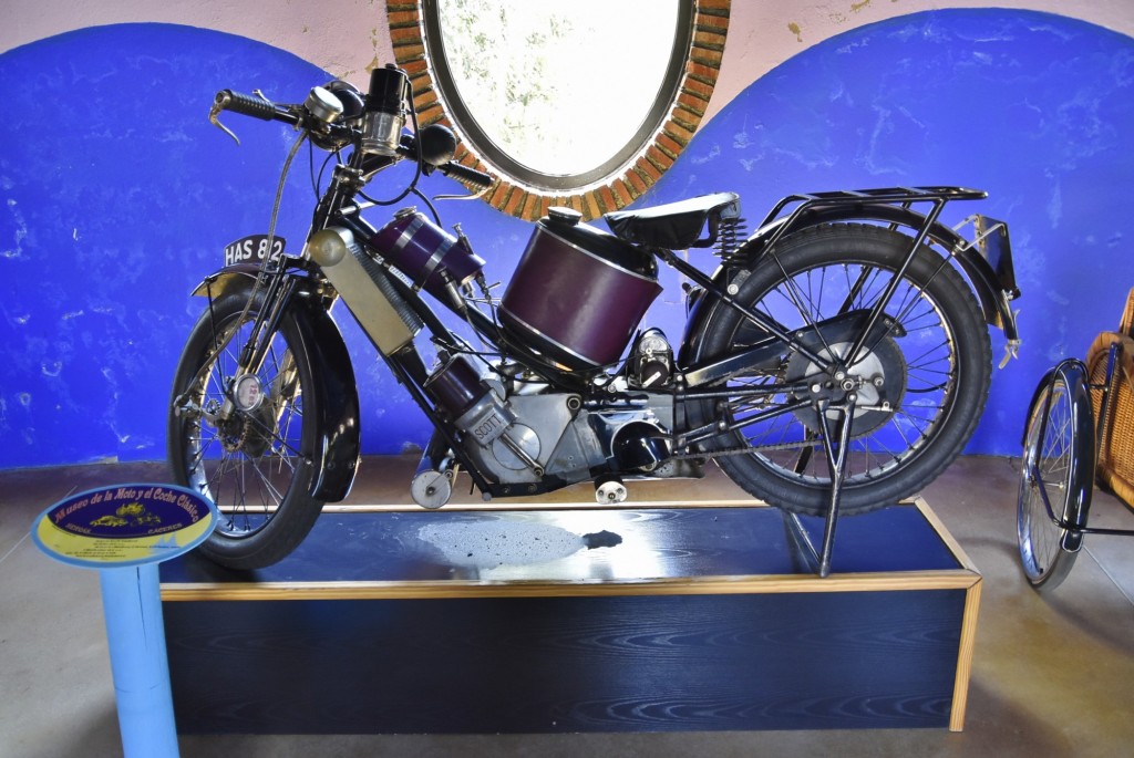 Foto: Museo de la moto y el coche clásico - Hervás (Cáceres), España