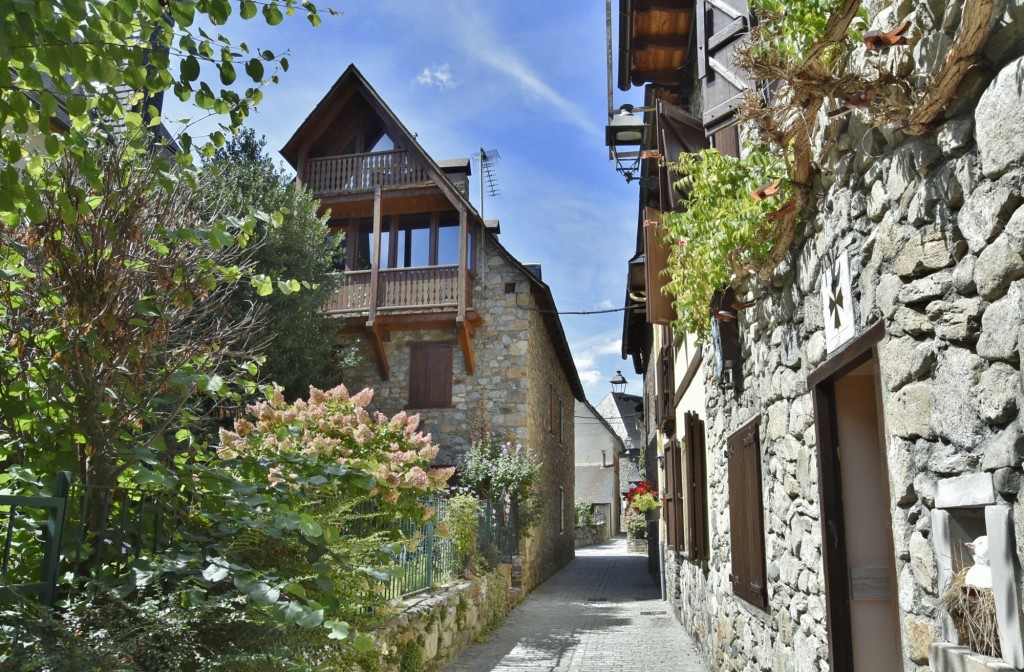 Foto: Vista del pueblo - Garós (Lleida), España