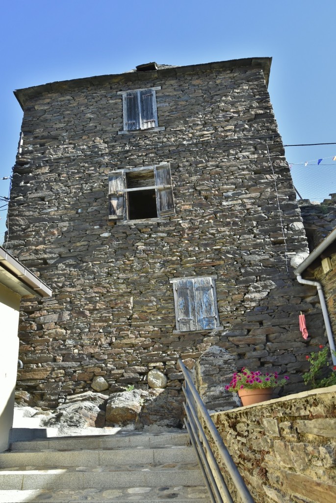 Foto: Vista de pueblo - Caneján (Lleida), España