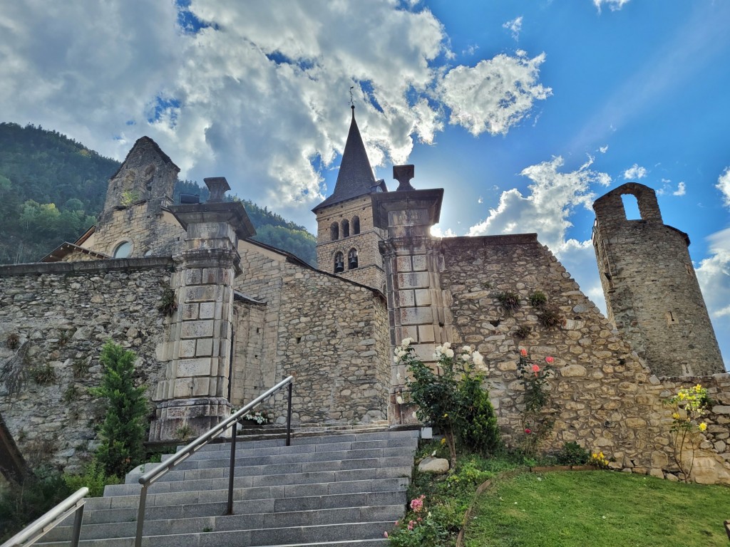 Foto: Vista del pueblo - Arties (Lleida), España