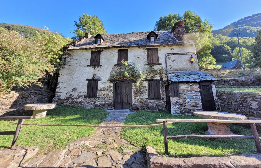 Foto: Vista del pueblo - Sant Joan de Torán (Lleida), España