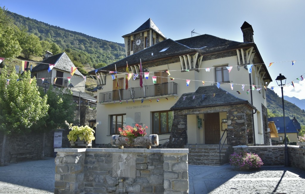 Foto: Vista de pueblo - Caneján (Lleida), España