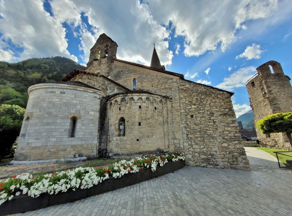 Foto: Vista del pueblo - Arties (Lleida), España