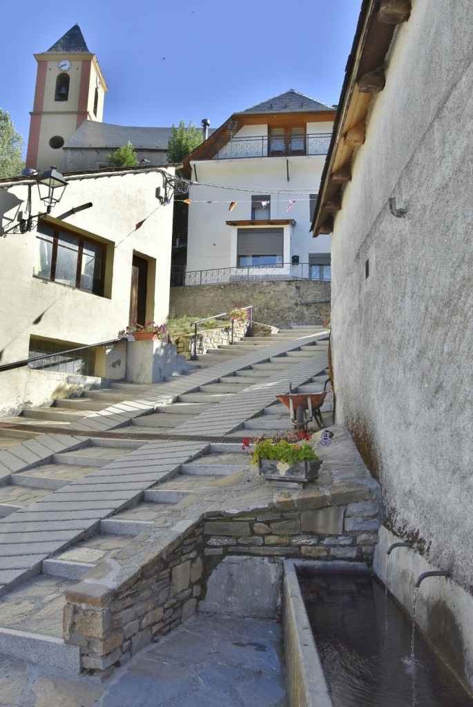 Foto: Vista de pueblo - Caneján (Lleida), España
