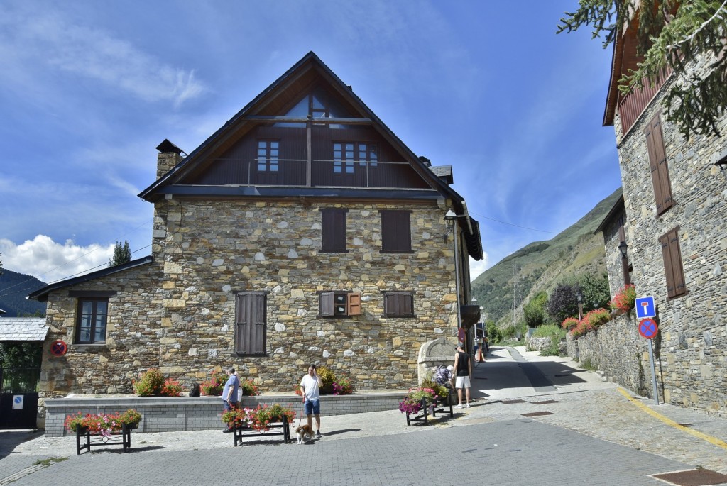 Foto: Vista del pueblo - Garós (Lleida), España