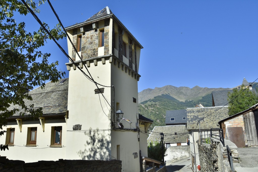 Foto: Vista de pueblo - Caneján (Lleida), España